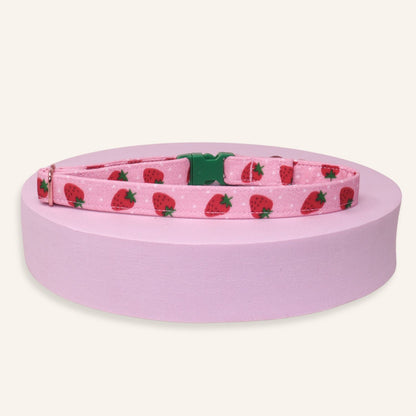 "Strawberry Fields" Breakaway Cat Collar