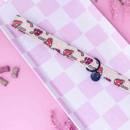 "Toadstool Treasure" Leash