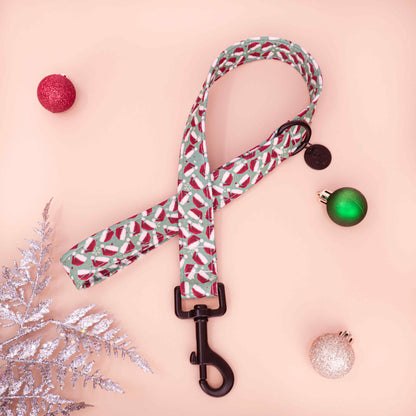 Santa’s Parade green dog leash with scattered Santa hats and metal hardware