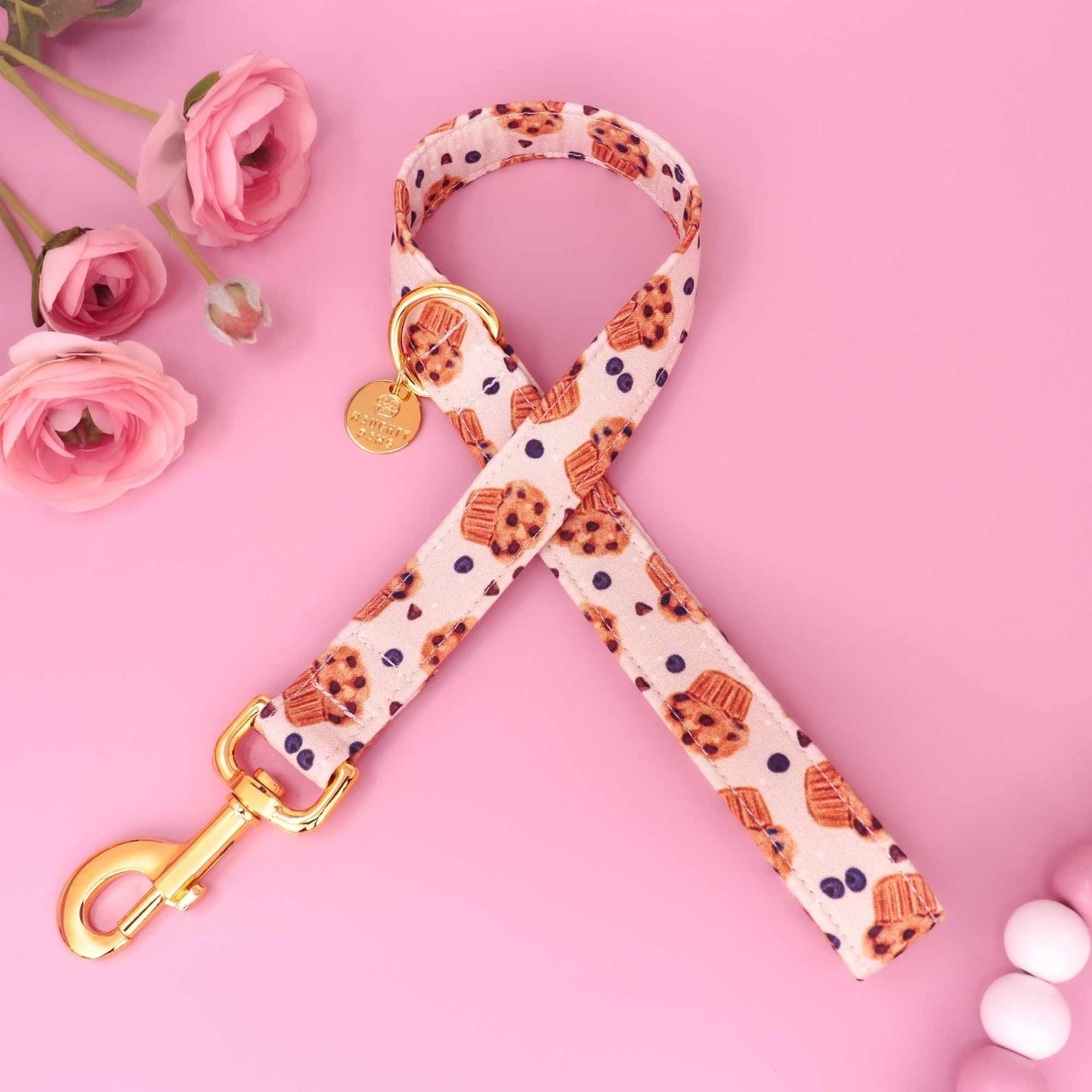 Blueberry Muffins dog leash with muffin and blueberry print
